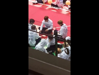 [fancam] 170116 vixx & bts playing @ isac 2017