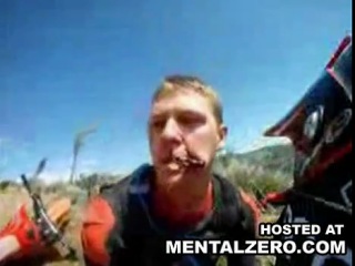 Упал с кросача и продырявил щеку (жестко)