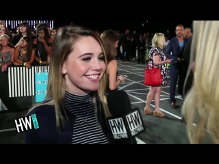 Bea miller gushes over boyfriend jacob whitesides miley cyrus! (vmas 2015)