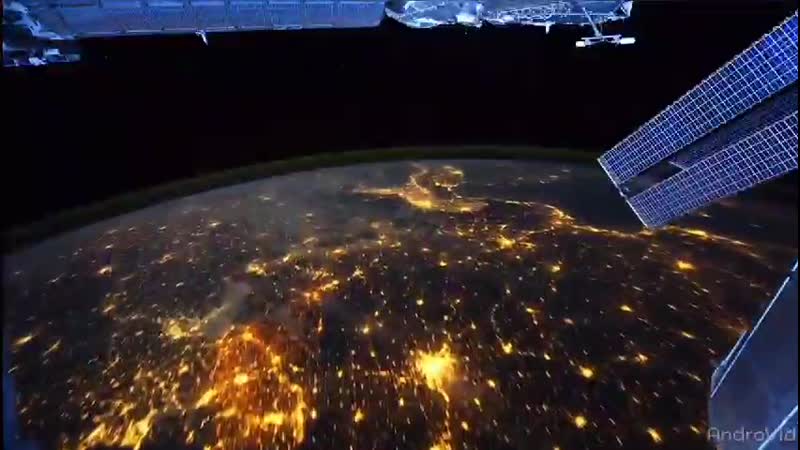 Пролетая над россией