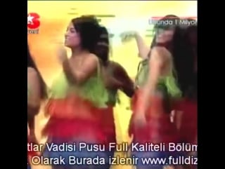 Demet ozdemir dans 4