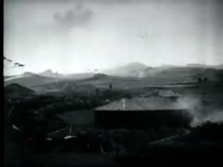 Окинава бойцы японской императорской армии перебегают под огнем пулемета м 2