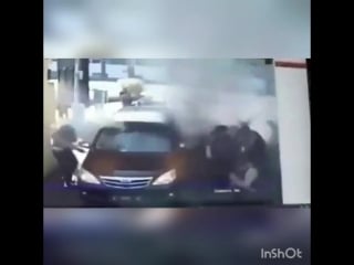 Индонезия подрыв полицейского участка семьёй смертников из трех человек