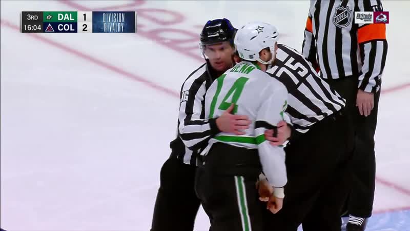 Jamie benn runs away, then drops gloves with calvert after can opener