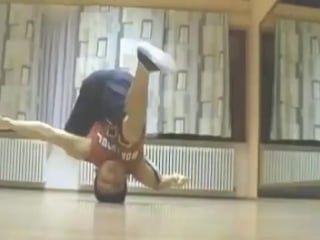 Head stand balancing by flexholik old but gold