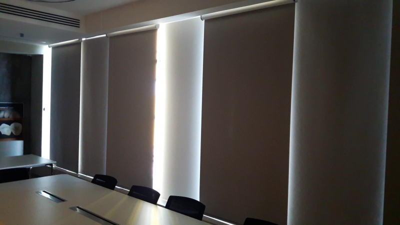 Электрические рулонные шторы со скидкой