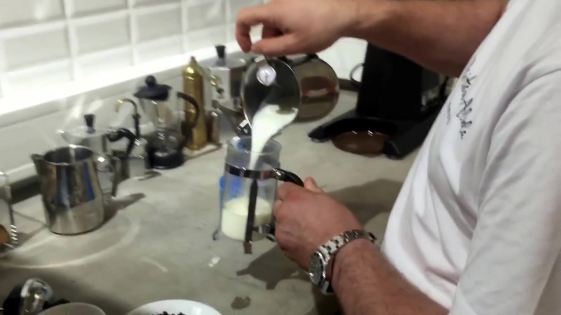 Latte porn video – Latte art training by barista dritan alsela