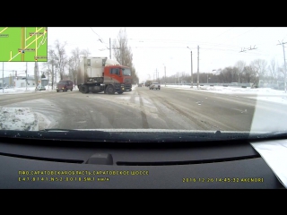 Бабушка на оке даёт угла