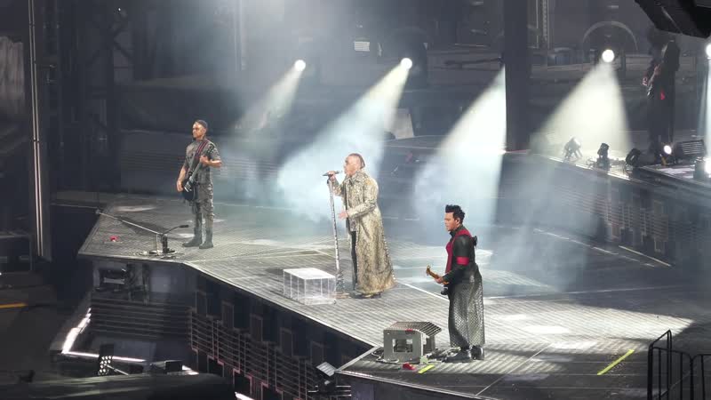 Rammstein was ich liebe (opening) live @ gelsenkirchen (schalke) first night
