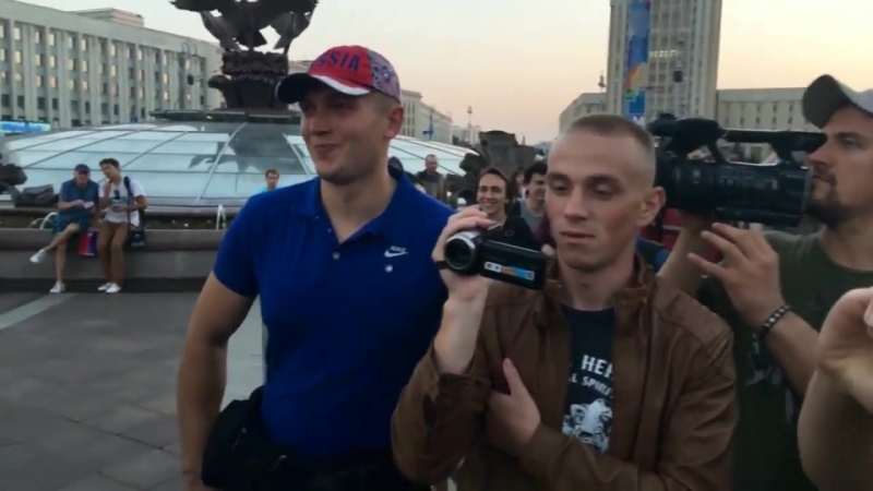 Зміцер дашкевіч зганьбіў і затроліў міліцыянта з кепкай «russia»