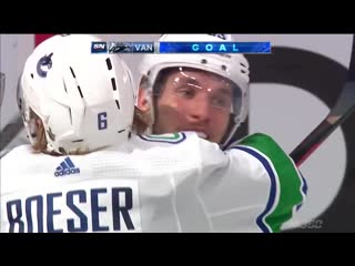 Bo horvat scores after nice spinning backhand pass from brock boeser