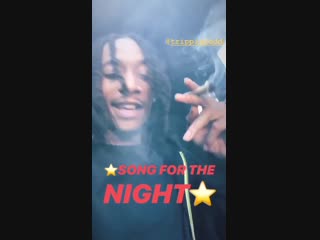 Wiz khalifa слушает и поет «topanga»