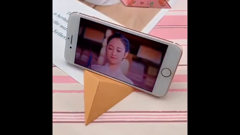 Красивая самодельная подстаа для смартфона