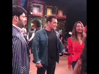 @beingsalmankhan katrinakaif on the sets of thekapilsharmashow bharat mp4