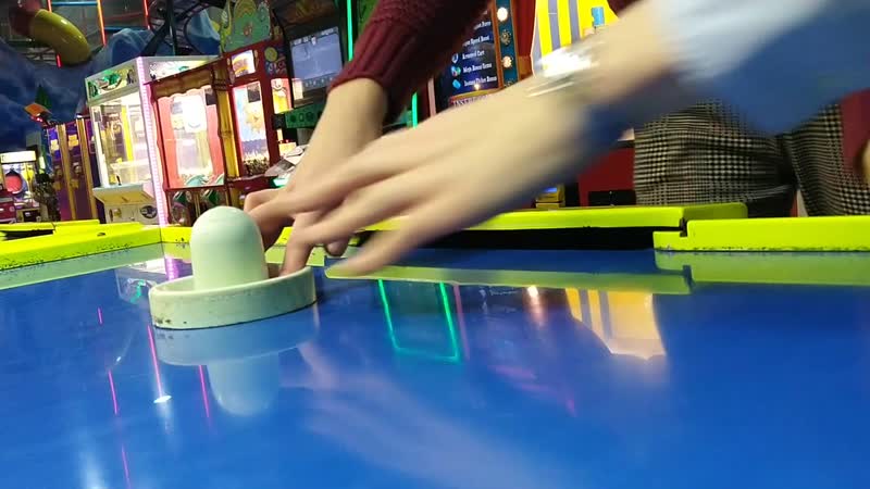 Тренироа аэрохоккей