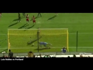 World class saves from deflected shot • hd