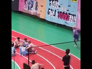 This is still one of the funniest moments in kpop history and if you disagree youre wrong