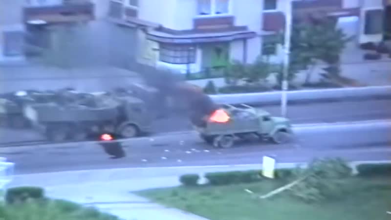 Колонны porn video – Расстрел югославской военной колонны в тузле
