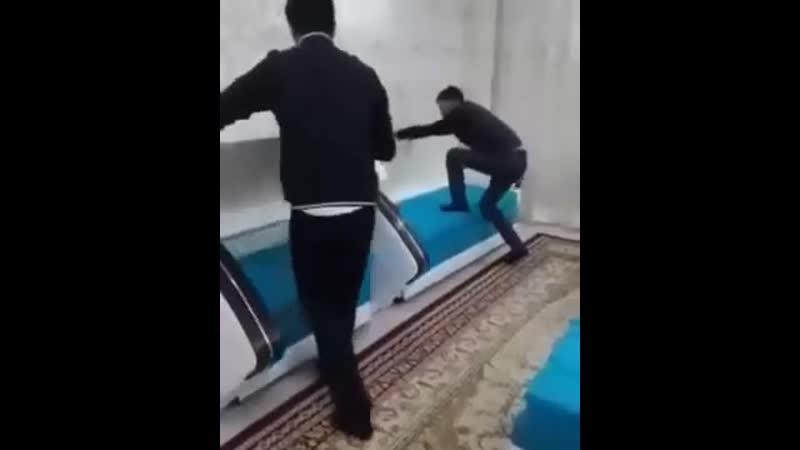 Диван с большим колличеством функций lbdfy c,jkmibv rjkkbxtcndjv aeyrwbq