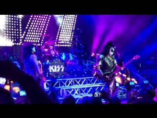 Kiss kruise vii hot and cold night 1
