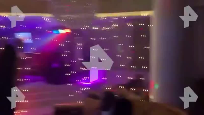 Модели устроили элитную вечеринку в разгар пандемии