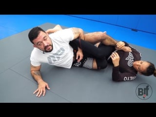Tom deblass shows his favorite leg attacks