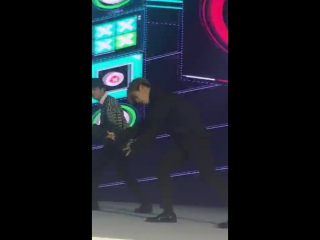 [fancam] edaily w festa wake me up (daehyun focus)