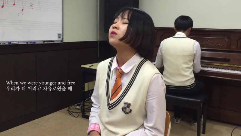 Кавер корейской школьницы на песню адель "hello"