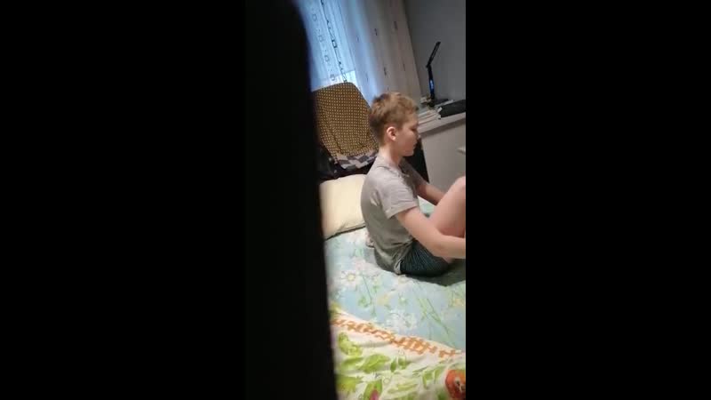 Мать случайно узнала, что её сын фашист и поклонник гитлера