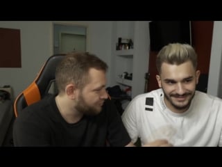 "чо ты рот открыл? хуй щас залетит!"