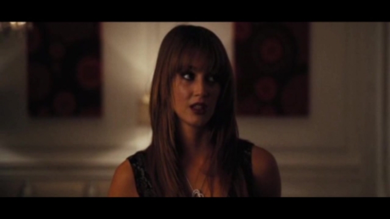 Танит феникс в фильме оружейный барон