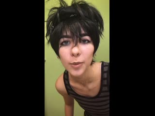 Welcome to my shitty narancia costest 👊😔