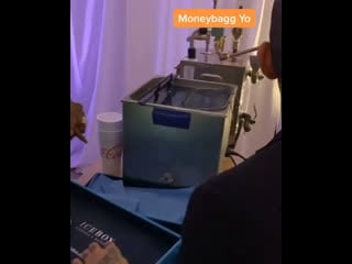 Корнер icebox на вечеринке по случаю дня рождения lil baby