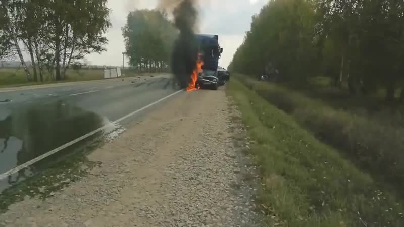 Крупное дтп 21 09 2014 трасса ижевск мо еловек (720p) mp4