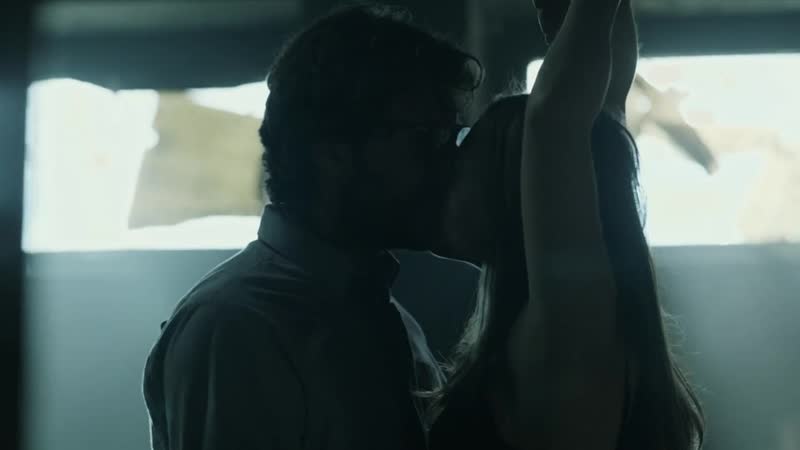 La casa de papel 2 поцелуй серхио и ракель в ангаре