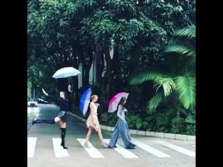 Ig | "frankie it's raining angels!! 💕☔️💕in #shenzhenchina @angelalessandra @josephinskriver #suihe 📹@jeromeduran #styling #er t