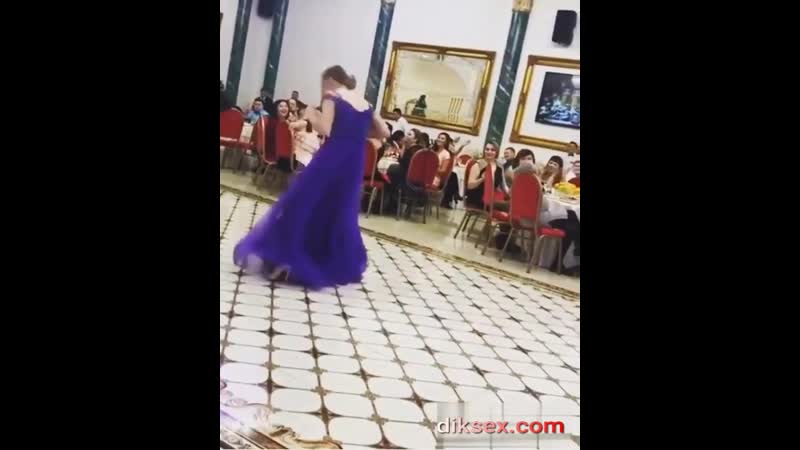 Танец бешеной самки!🤣