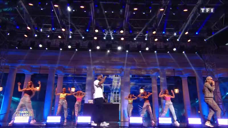 Gradur ne reviens pas [feat heuss l’enfoiré] (live at la chanson de lannée 2020 tf1)