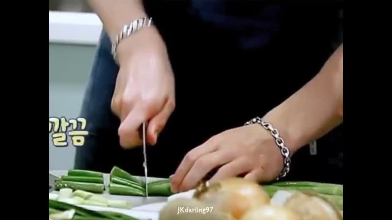 Jungkook porn video – Master chef jeon jungkook flexing his incredible culinary skills chefs kiss jungkook 정국 jk @bts twt