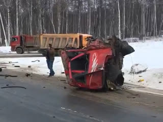 Грузовику оторвало кабину