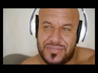 Гена трудовик танцует под новый трек дискорда 2020