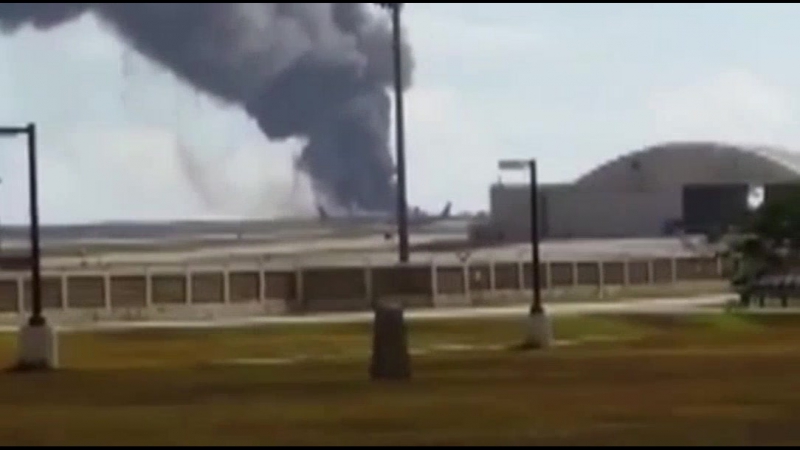 На острове гуам бомбардировщик ввс сша рухнул после взлета