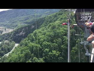 Bungy jump 207m