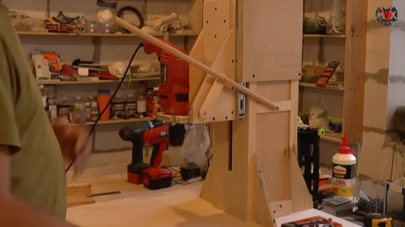 Сверлильный станок из дрели своими руками часть 3 homemade drill press