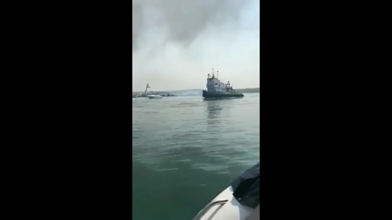 Теплоход «баргузин» загорелся на иркутском водохранилище