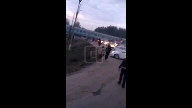 В казахстане поезд снес автобус