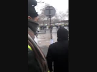 19 01 19 paris acte10 ça chauffe mp4