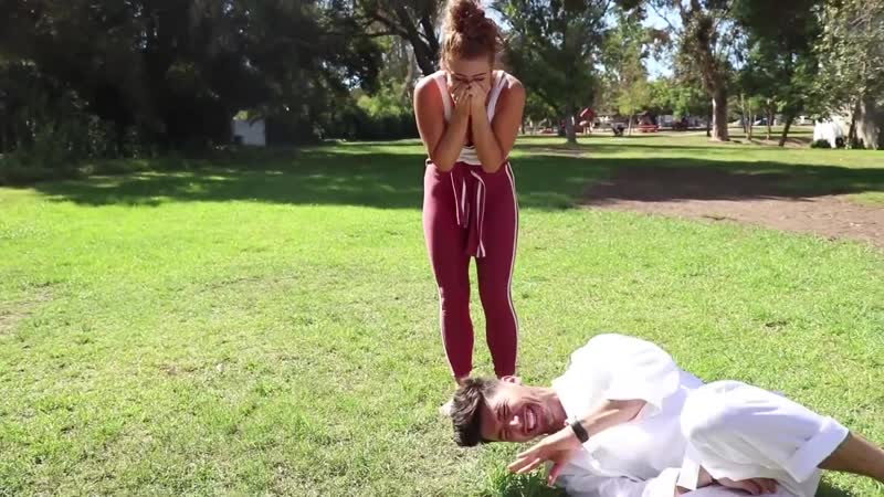 Легкий пинок фитнес ножкой !!!