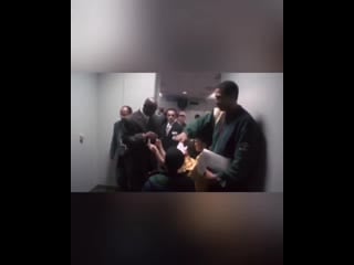 Rare clip of klaythompson and his brothers meeting and getting autographs from michael jo