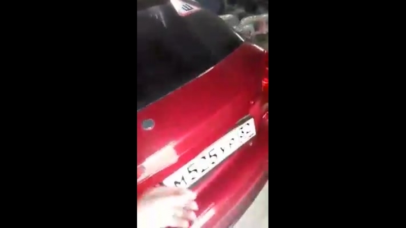 Болт, с днища, чтобы не улетела эта вся уйня